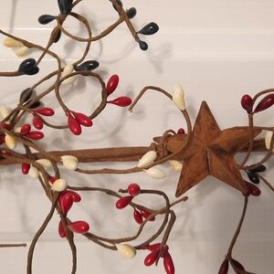 Red White & Blue Seed Berry Garland With Metal Stars Wired Bendable 44" NWT